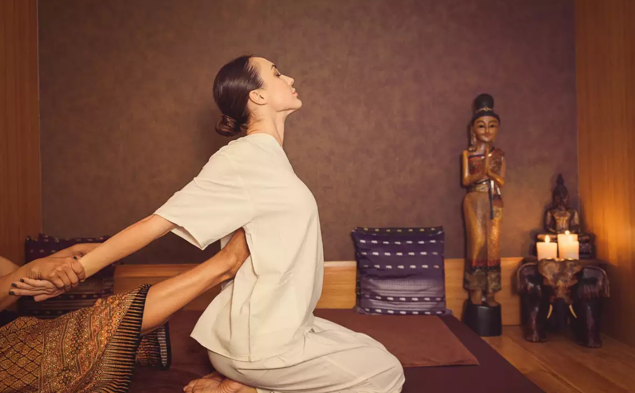 Traditional Thai Nuad massage with stretching techniques 2025